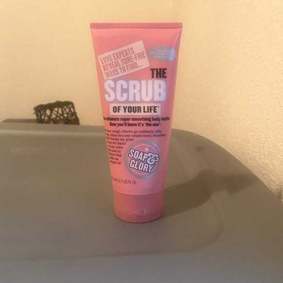 Soap & Glory Scrub - Picture 1 of 1